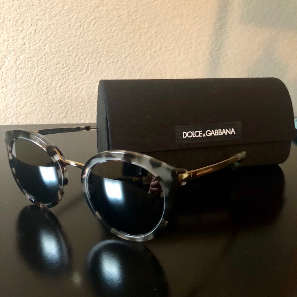 Dolce & Gabbana DG 4268 Sunglasses (Brand new)